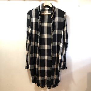 [SOLD] Zara plaid checkered wrinkle look shirt